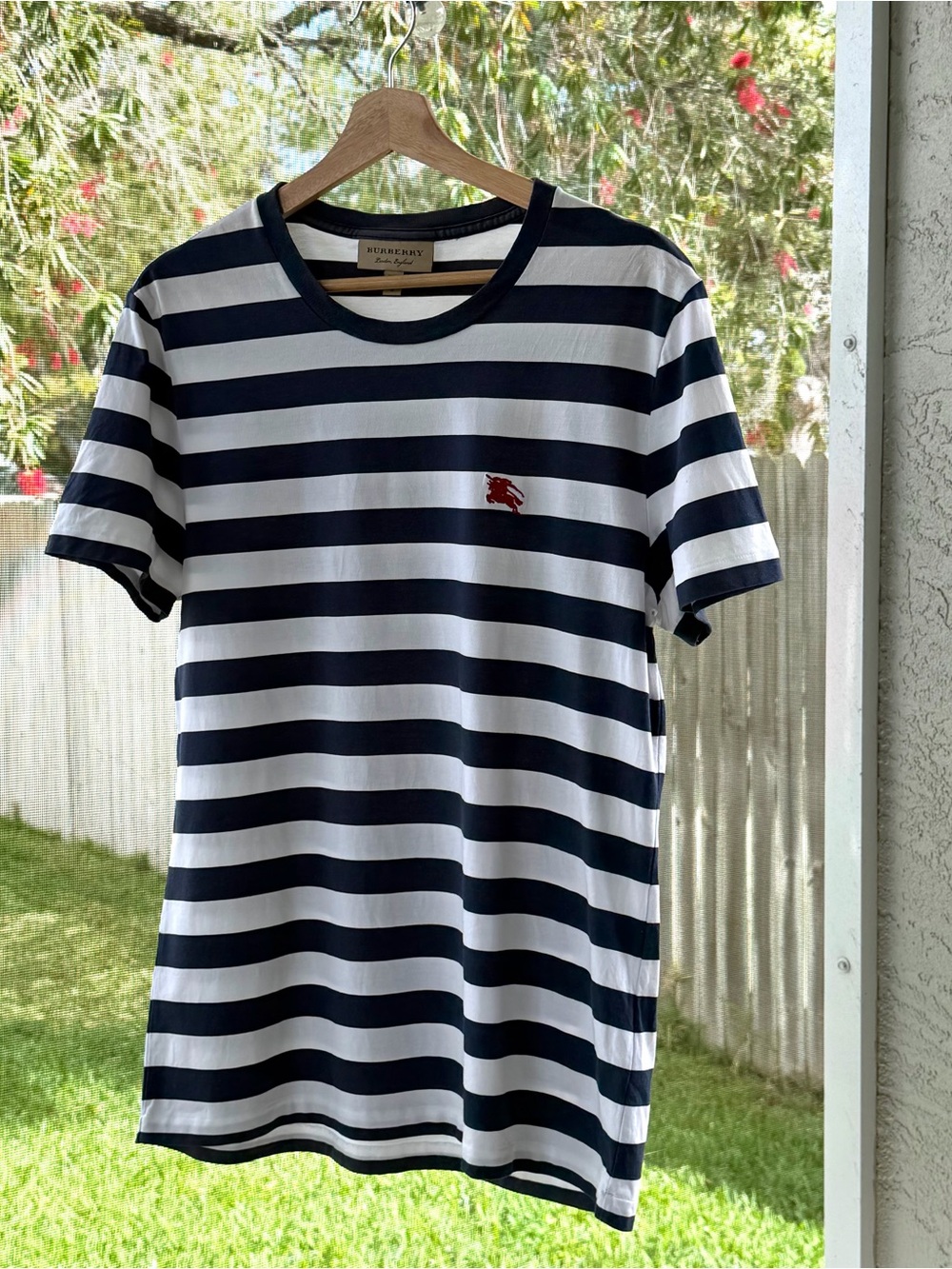 Burberry London Signature Logo Stripe Navy White Cotton T-Shirt Women’s Large - Picture 5 of 17